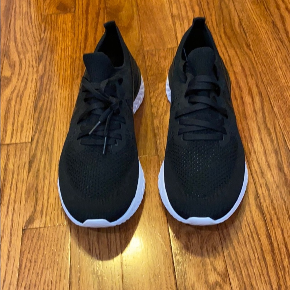 *BRAND NEW* Men’s Black Nikes